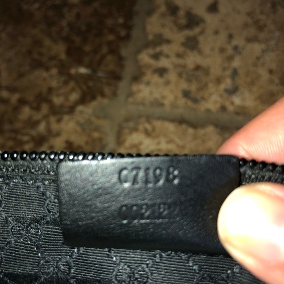 Authentic like new Gucci boat bag - Picture 5 of 7